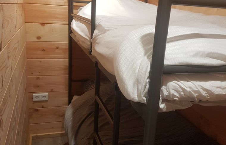 Cozy children's room with bunk beds in Huisje in Schijf, vacation home in West Brabant.