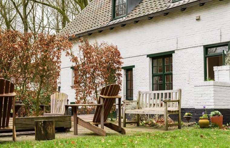 Gezellig terras bij Huisje in Putte, vakantiehuis in West Brabant, Noord Brabant.