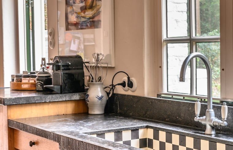 Moderne keuken in Huisje in Putte, vakantiehuis in West Brabant, Noord Brabant.