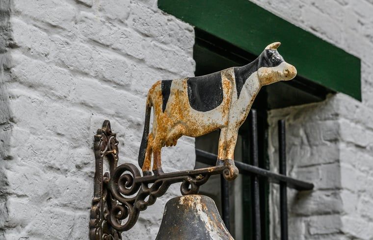 Decoratieve bel bij Huisje in Putte, vakantiehuis in West Brabant, Noord Brabant.