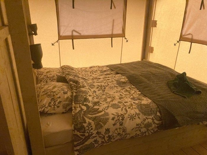 Guest house 4501195 - Tent house Noordzeekust - Luxe ingerichte safaritent