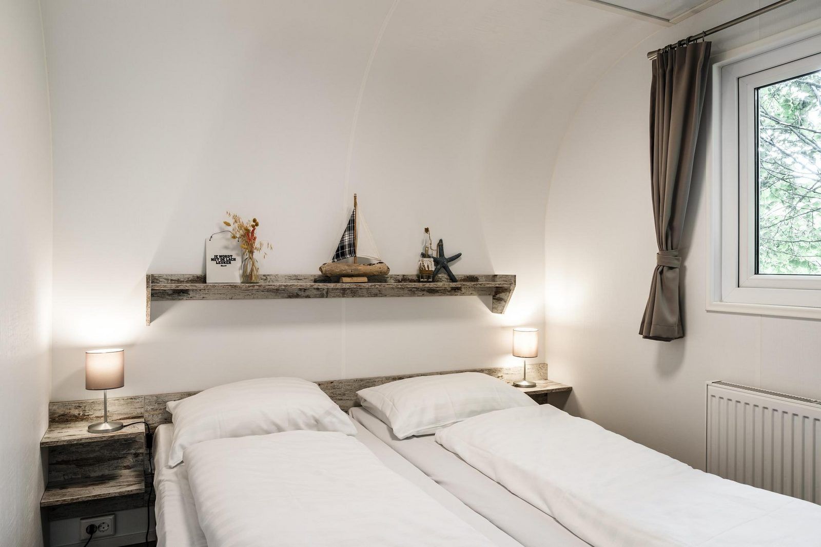 Guest house 450209 - Holiday property Noordzeekust - Strandhuisje 6 personen