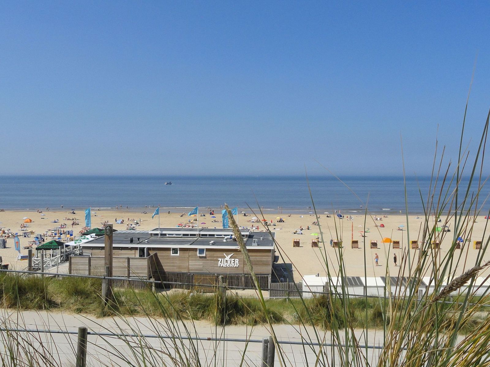 Unterkunft 4503153 - Ferienhaus Noordzeekust - Vakantiehuis Sommerhaus "De Zeester"