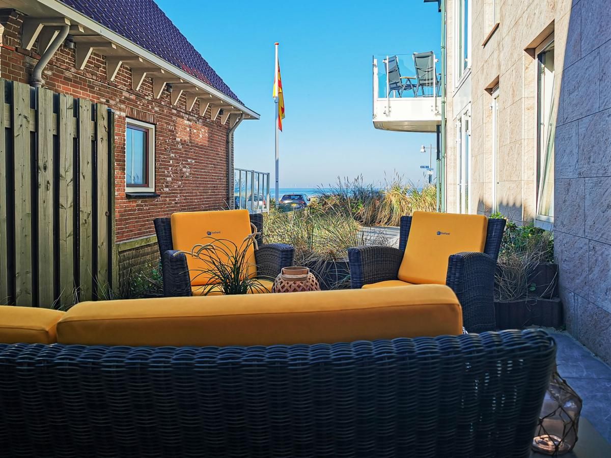 Guest house 450385 - Holiday property Noordzeekust - De Platvis