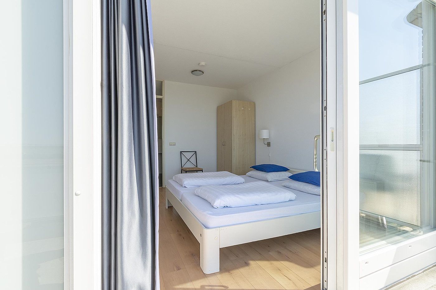 Helles Schlafzimmer in der Duinerei A202 Groote Keeten, Ferienhaus an der Nordseekueste in Callantsoog, Nordholland.