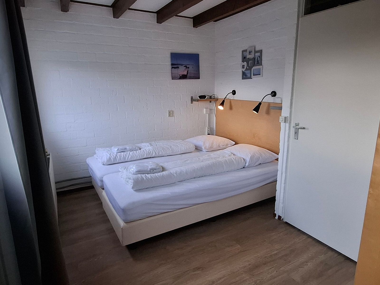 Guest house 4504149 - Holiday property Noordzeekust - Vakantiehuis Gemütlicher Bungalow für 4 Personen