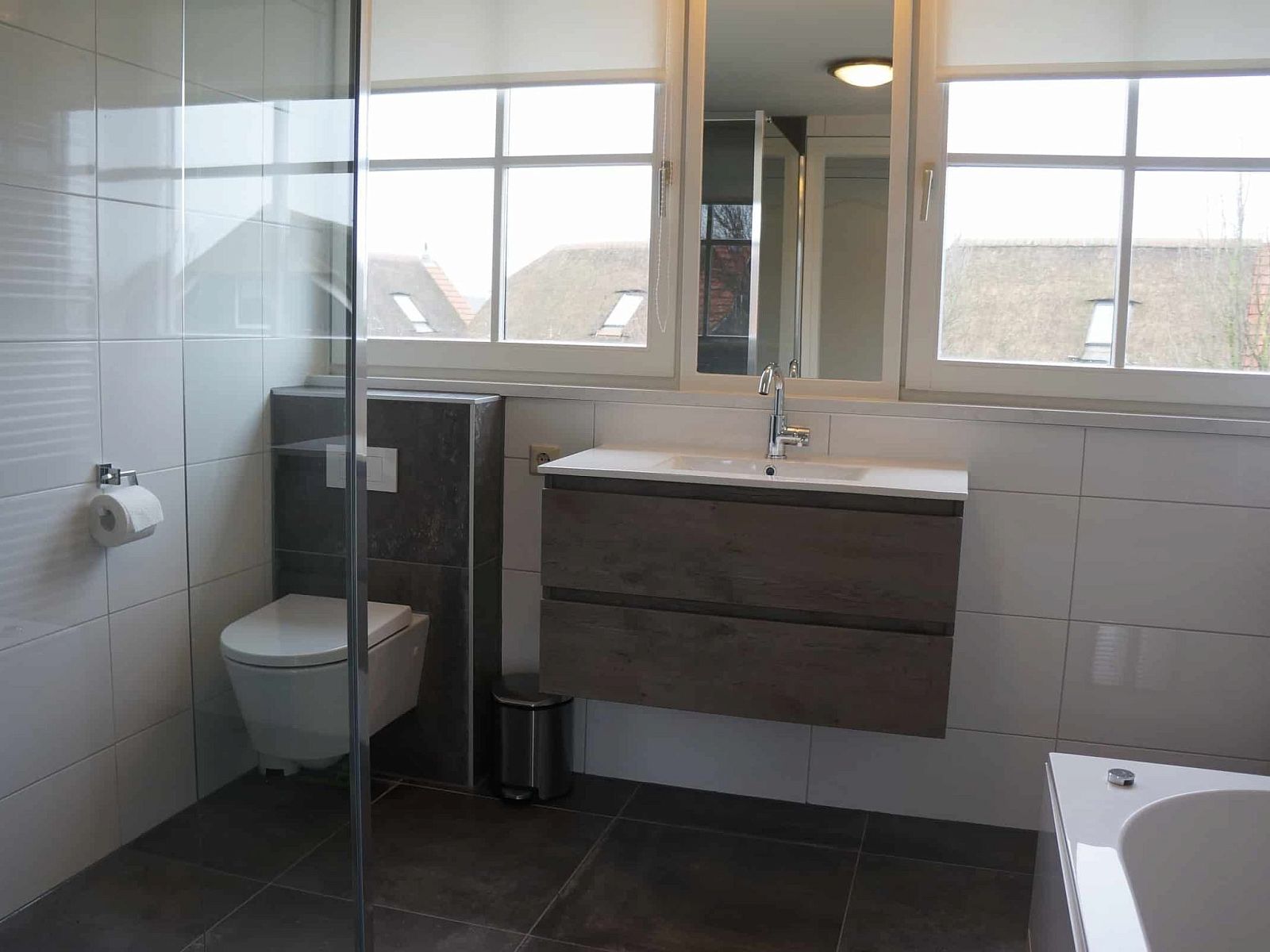 Guest house 4504156 - Holiday property Noordzeekust - Vakantiehuis "Buiten 5" mit Terrasse und privatem Garten