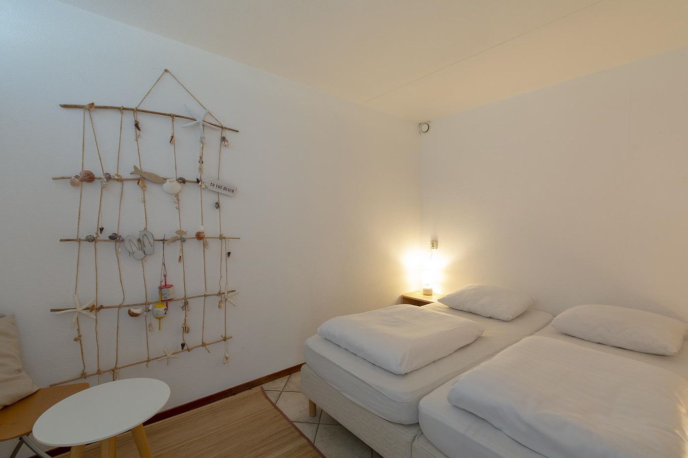 Modernes Badezimmer im Ferienhaus Wijde Blick 211 Callantsoog, Nordseekueste, Nordholland.