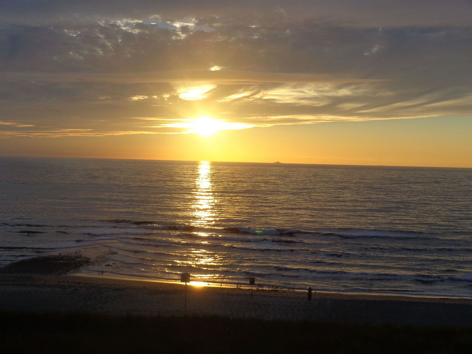 Unterkunft 4504176 - Ferienhaus Noordzeekust - Vakantiehuis "De Korre 4" mit privatem Garten und Terrasse