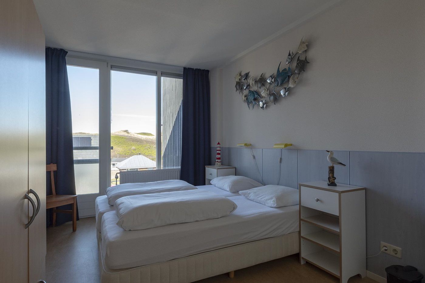 Luxury bathroom with bath in Dorpsplein 23E Callantsoog vacation home, North Sea coast, North Holland.