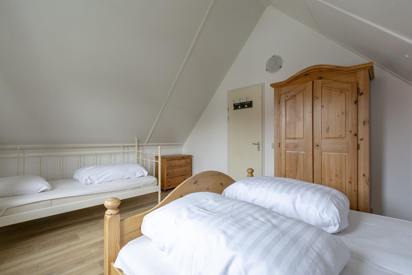 Buitenplaats 138 Callantsoog vakantiehuis met omheind terras in Noord-Holland