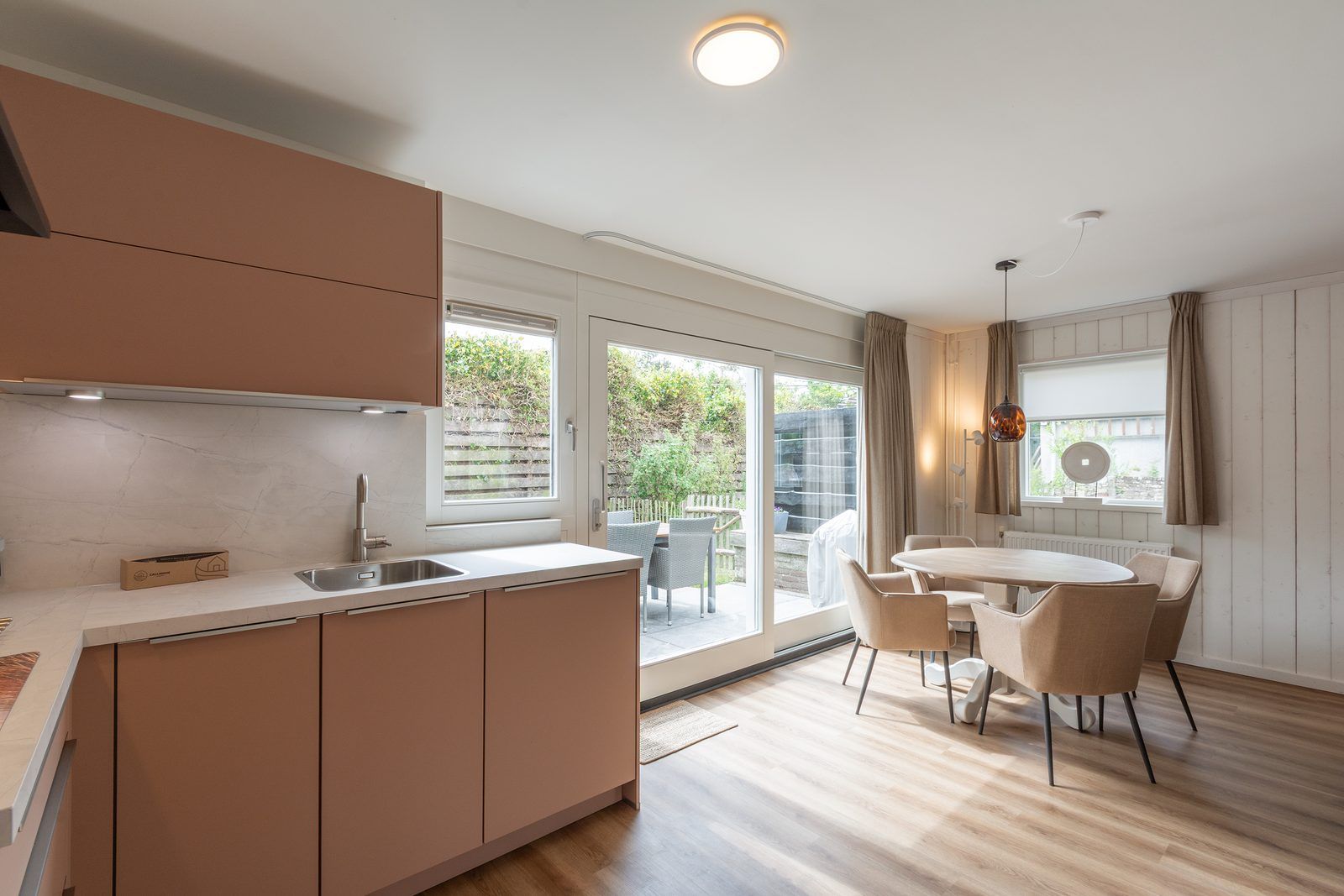 Guest house 4504299 - Holiday property Noordzeekust - Effe Sprage