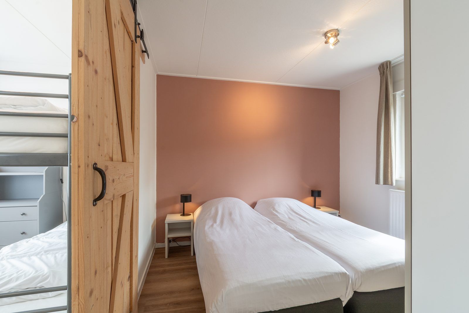 Guest house 4504299 - Holiday property Noordzeekust - Effe Sprage