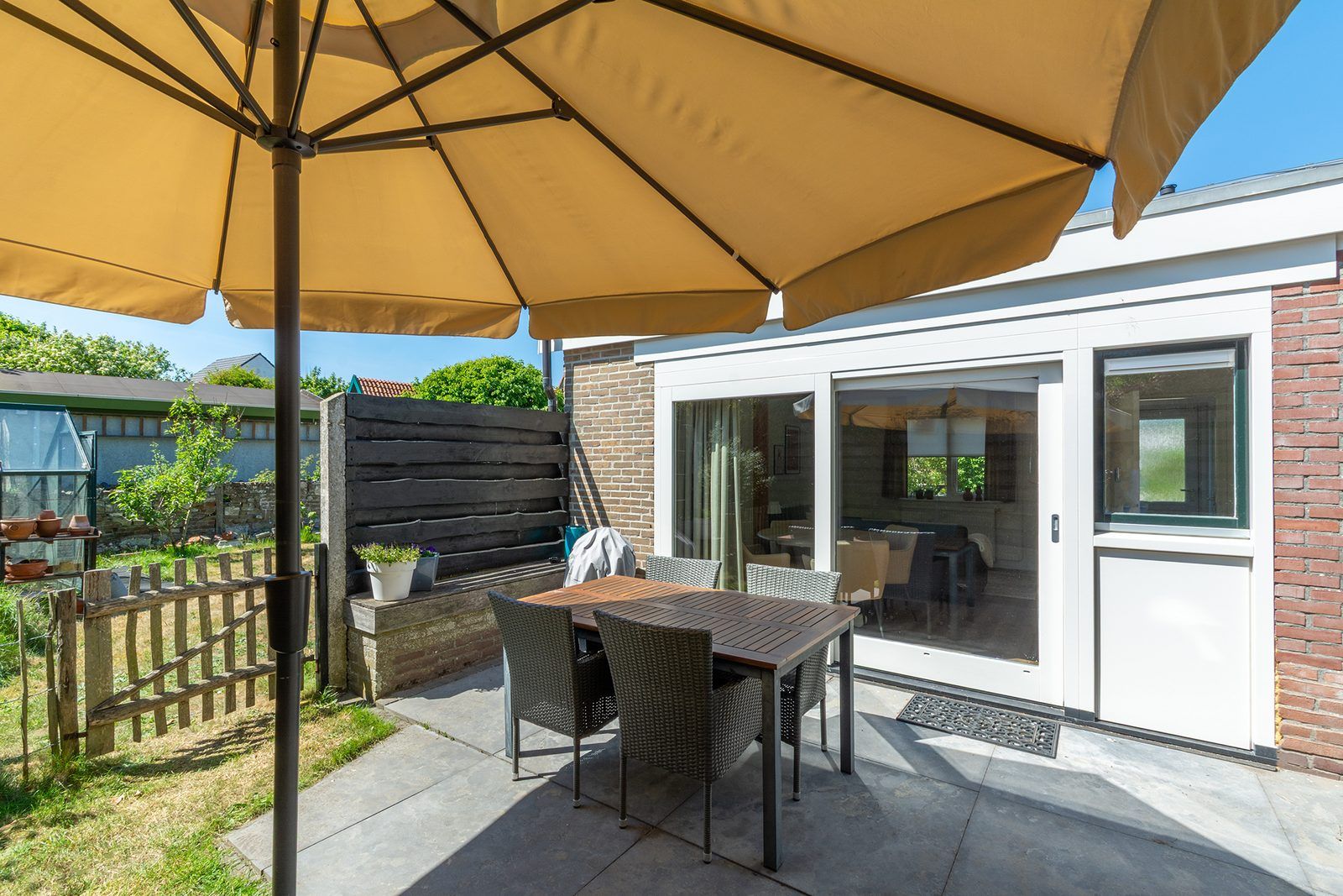 Guest house 4504299 - Holiday property Noordzeekust - Effe Sprage