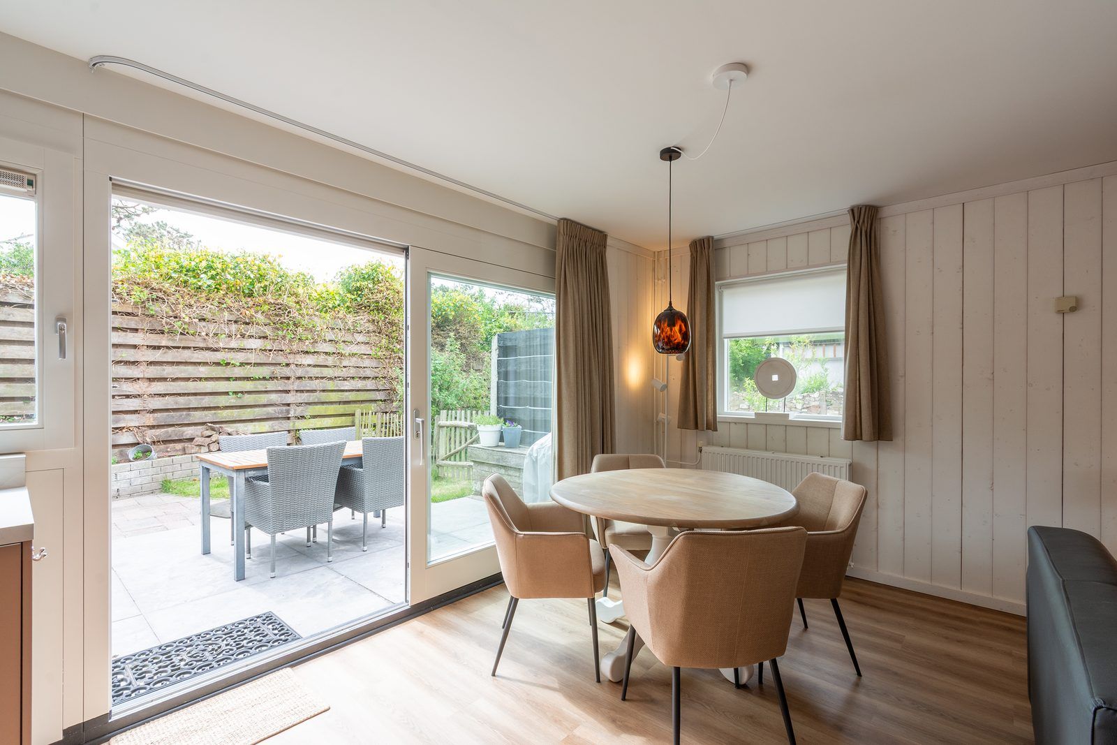 Guest house 4504299 - Holiday property Noordzeekust - Effe Sprage