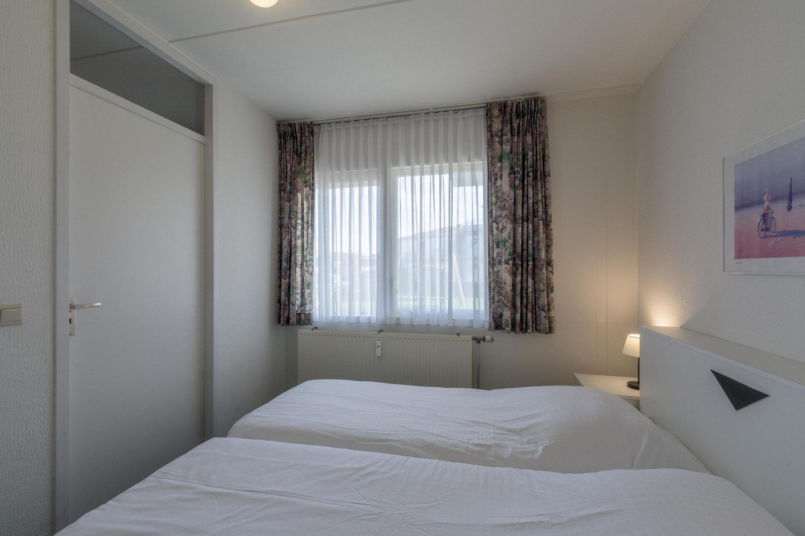 Guest house 4504320 - Holiday property Noordzeekust - Beach Appartement 05