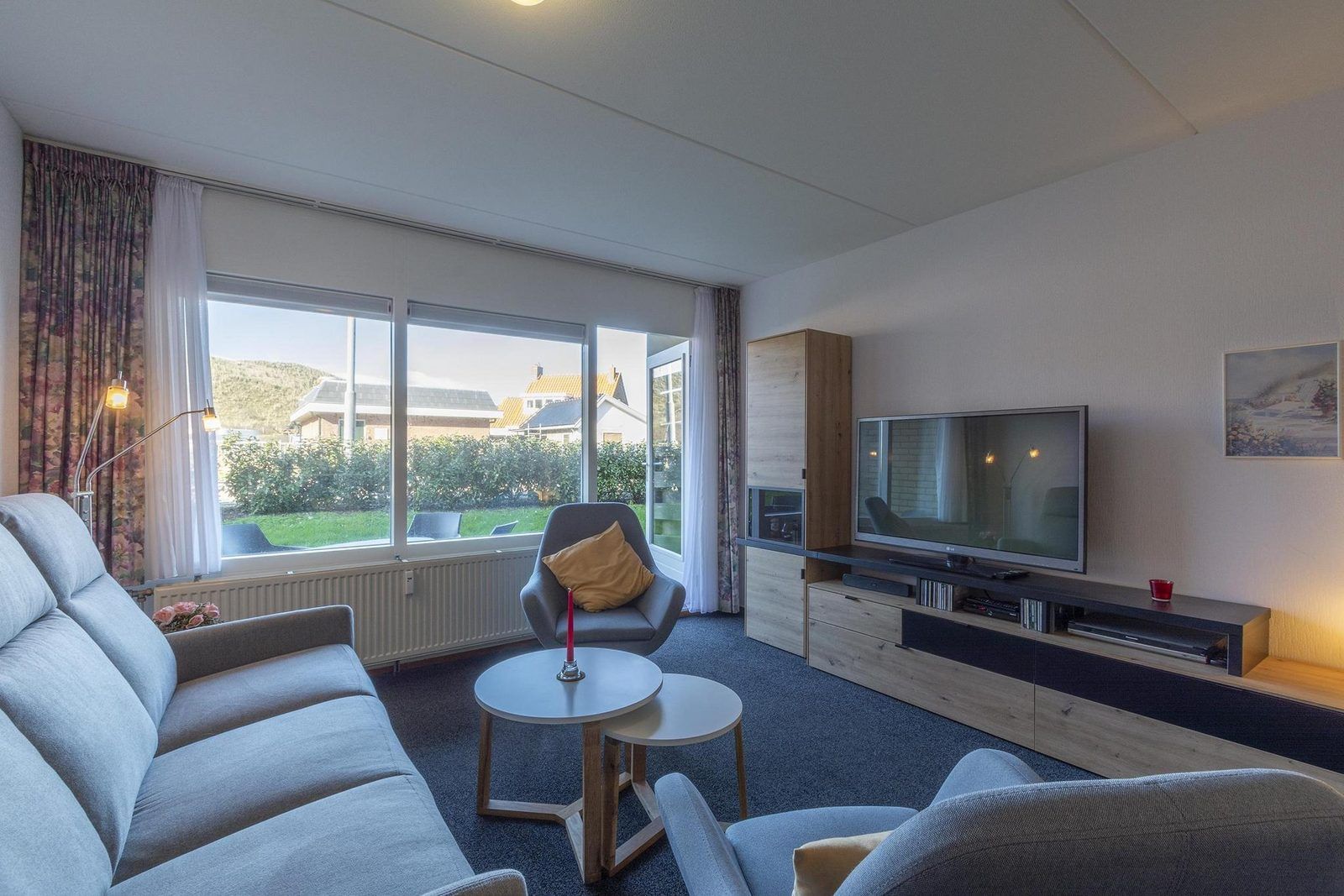 Guest house 4504320 - Holiday property Noordzeekust - Beach Appartement 05