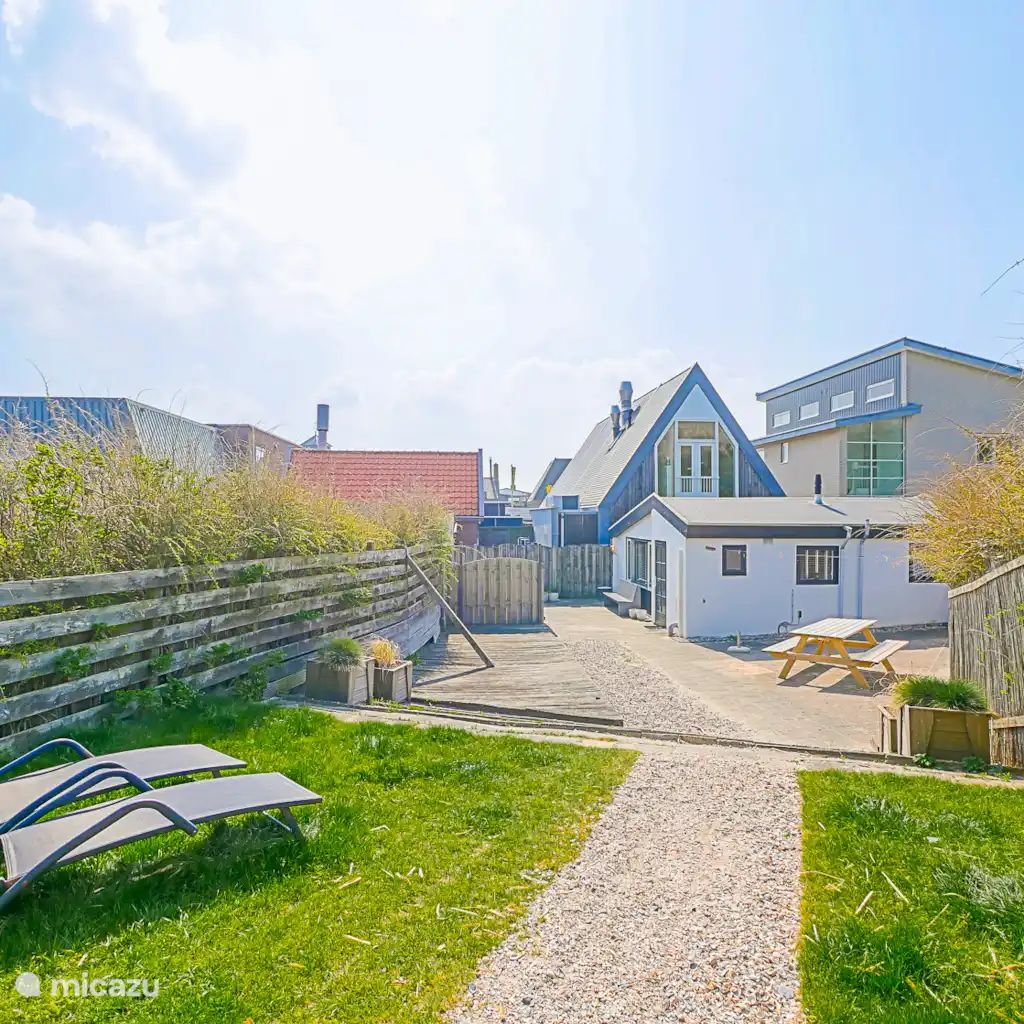 Unterkunft 4504390 - Ferienhaus Noordzeekust - Beach House aan de duinen