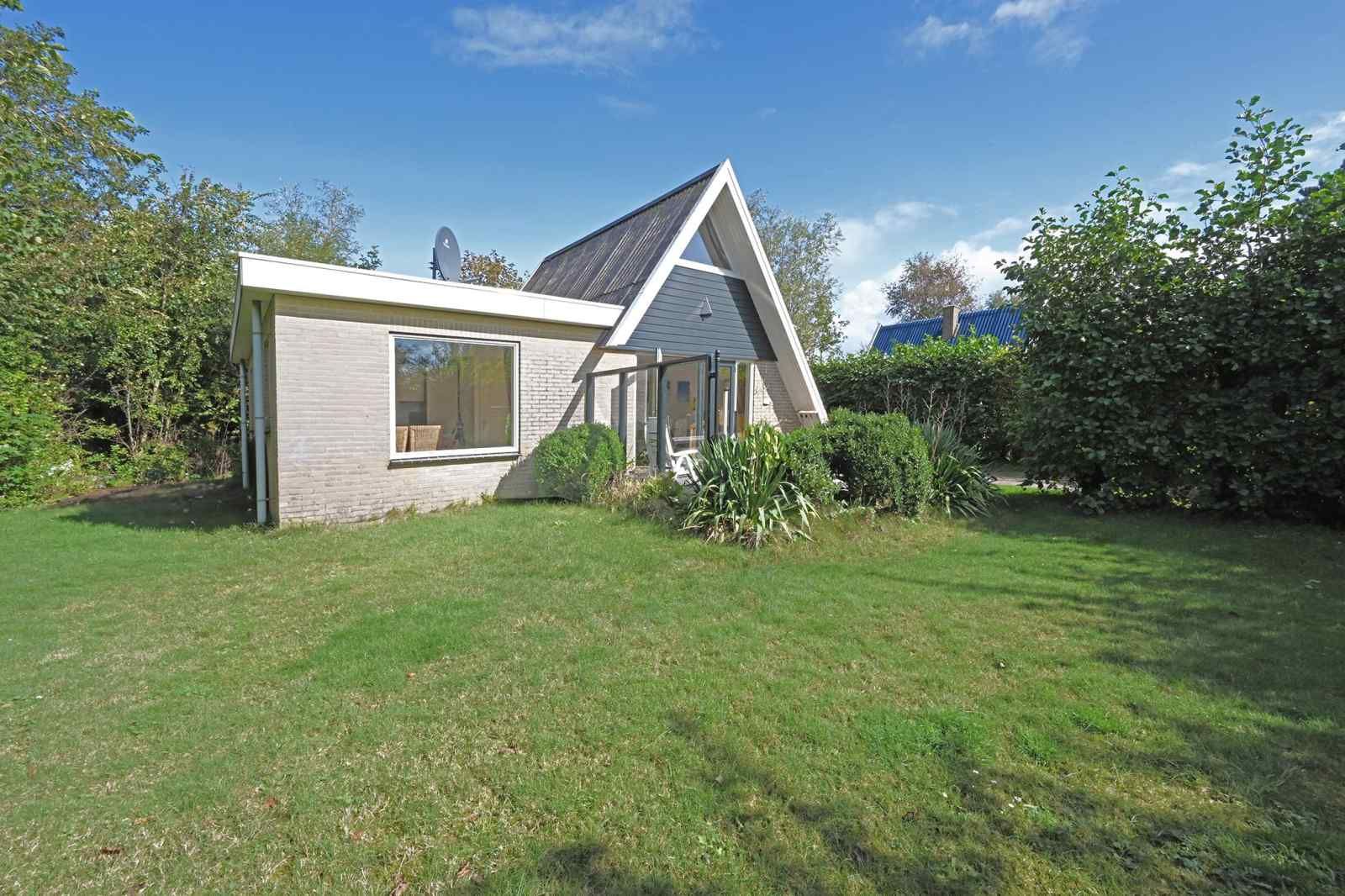 Bunte Blumenfelder am NH096 Ferienhaus Callantsoog, Nordseekueste Noord-Holland