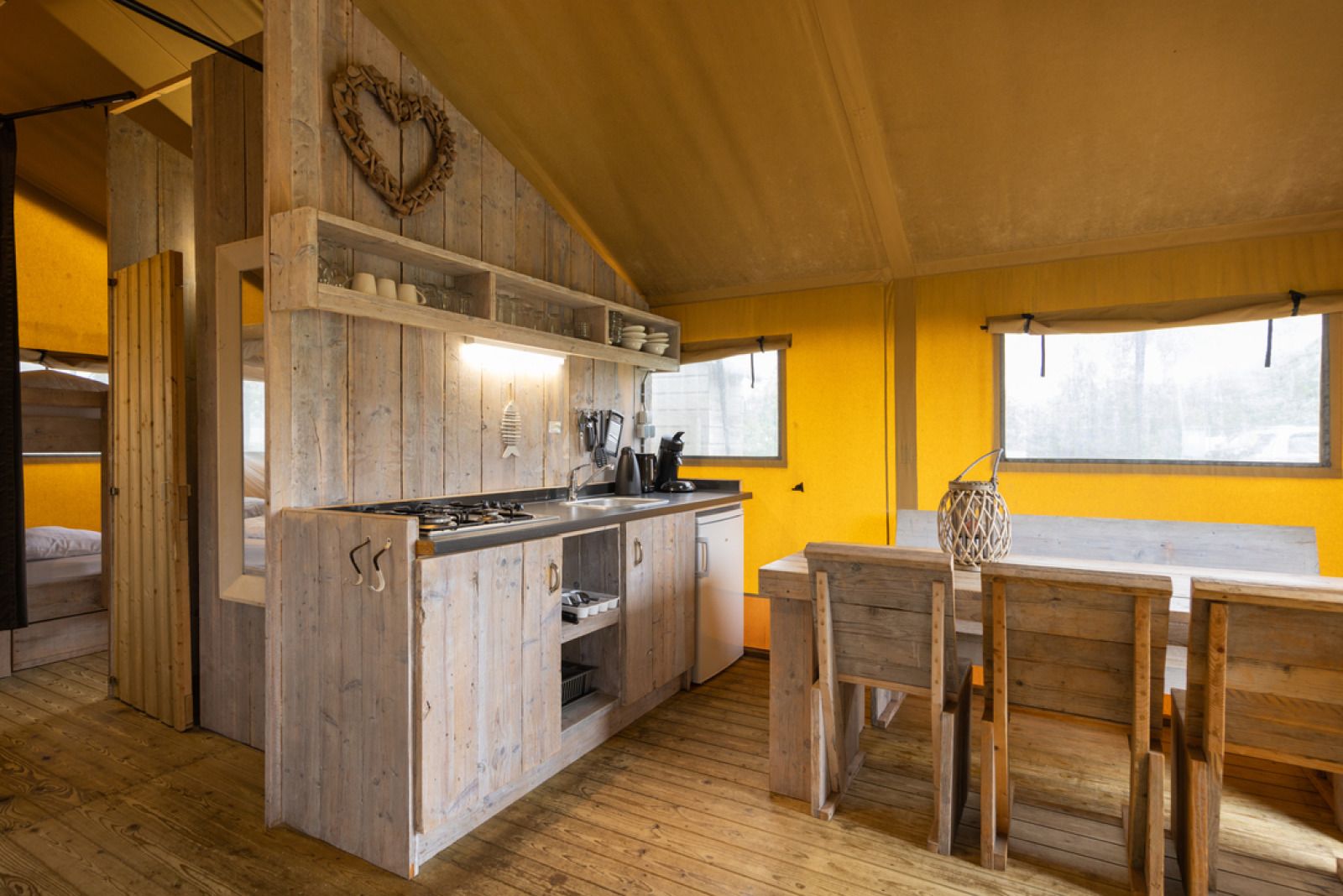 Guest house 4504559 - Tent house Noordzeekust - «Safaritent» 4