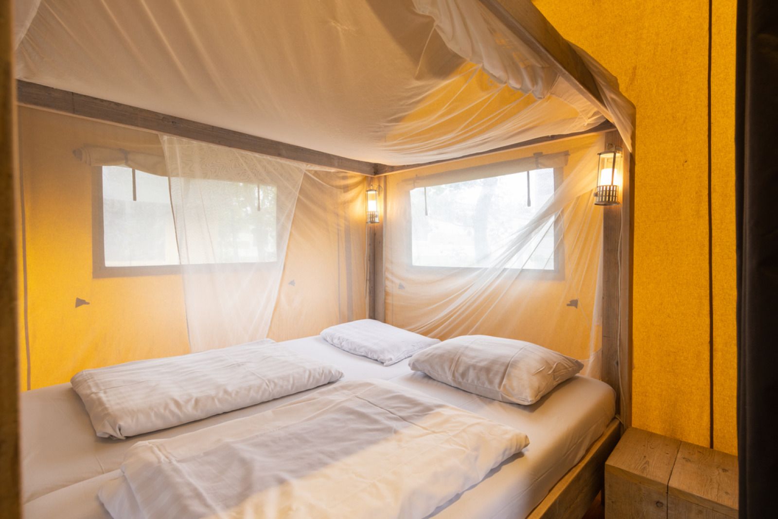Guest house 4504559 - Tent house Noordzeekust - «Safaritent» 4