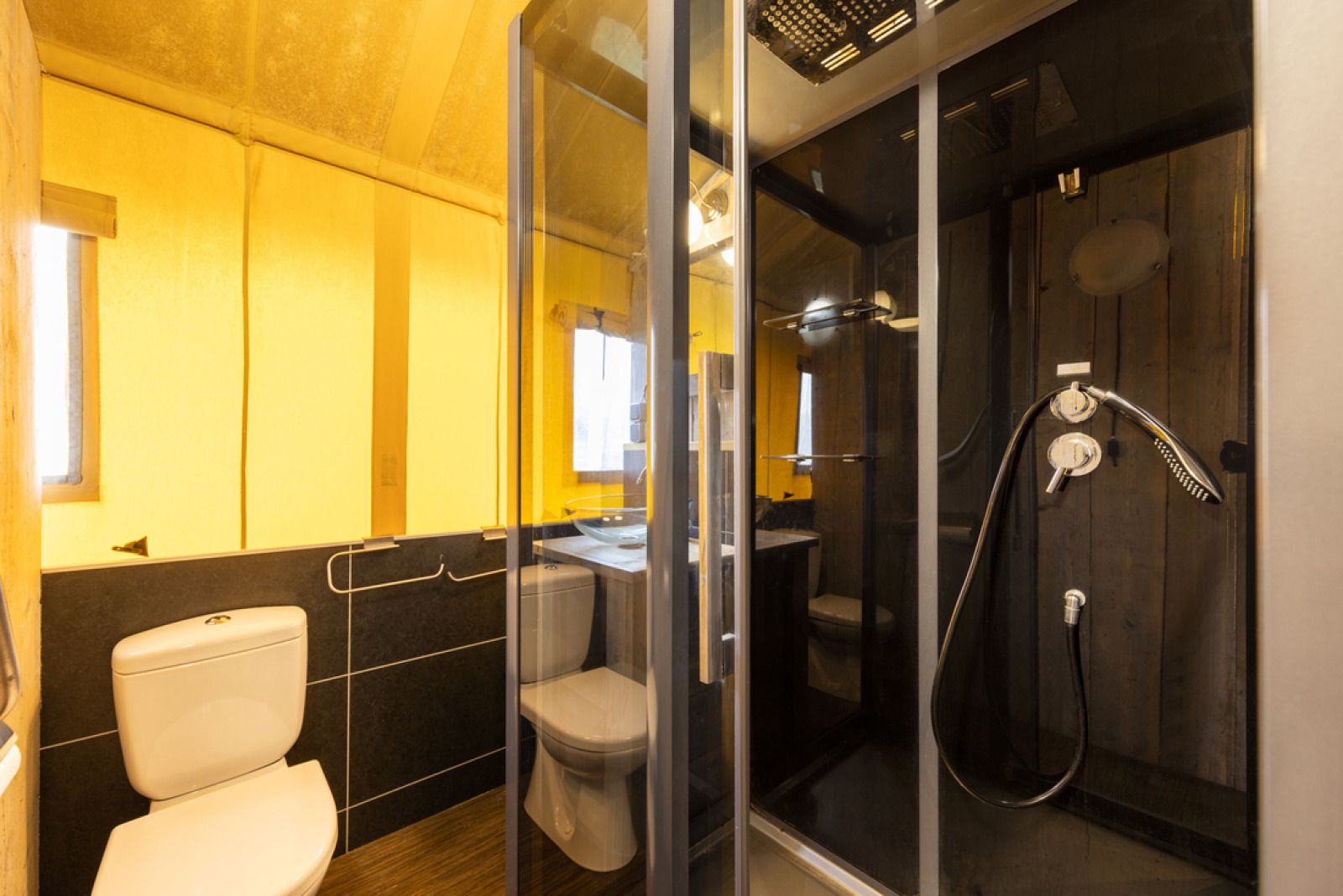 Guest house 4504559 - Tent house Noordzeekust - «Safaritent» 4
