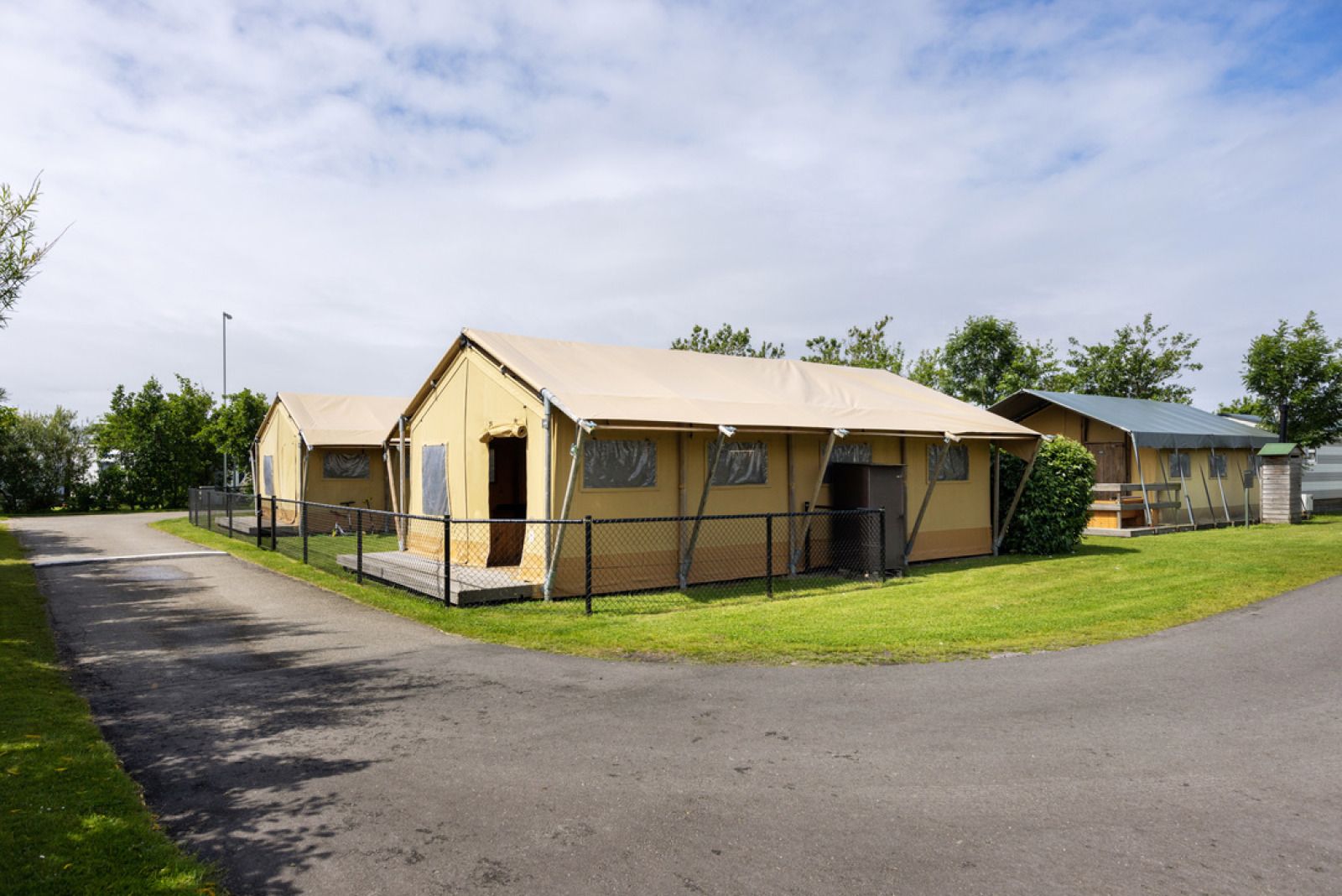 Guest house 4504560 - Tent house Noordzeekust - «Safaritent» 5K