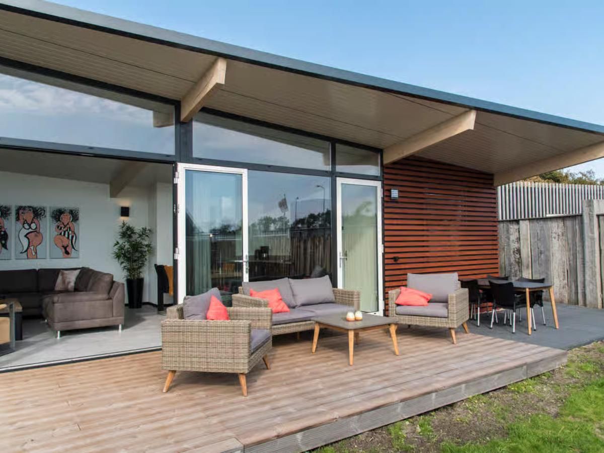 Guest house 4504565 - Holiday property Noordzeekust - Strandparel