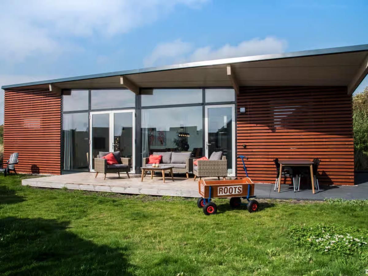 Guest house 4504565 - Holiday property Noordzeekust - Strandparel