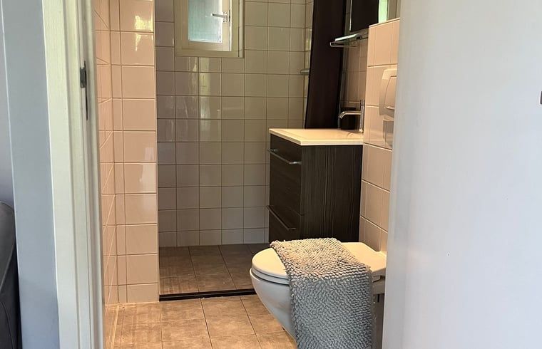 Luxe badkamerfaciliteiten in Vakantiehuis in Groet, Noordzeekust, Noord-Holland