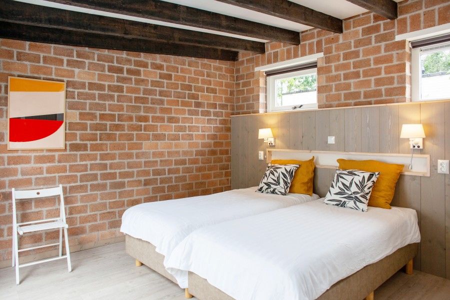 Comfortabele slaapkamer in bungalow AanNoordzee.nl, Sint Maartenszee, Noord-Holland.