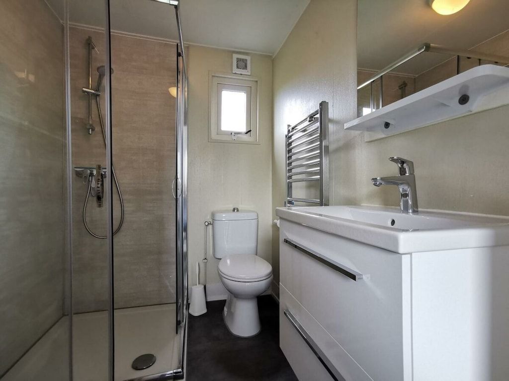 Guest house 4512103 - Chalet Noordzeekust - 781357