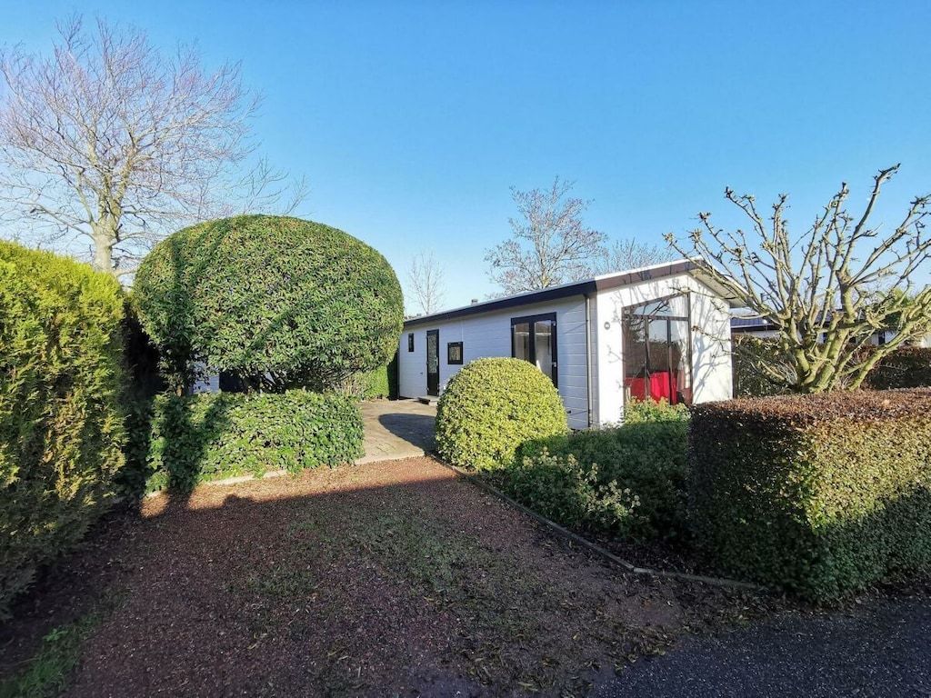 Guest house 4512103 - Chalet Noordzeekust - 781357