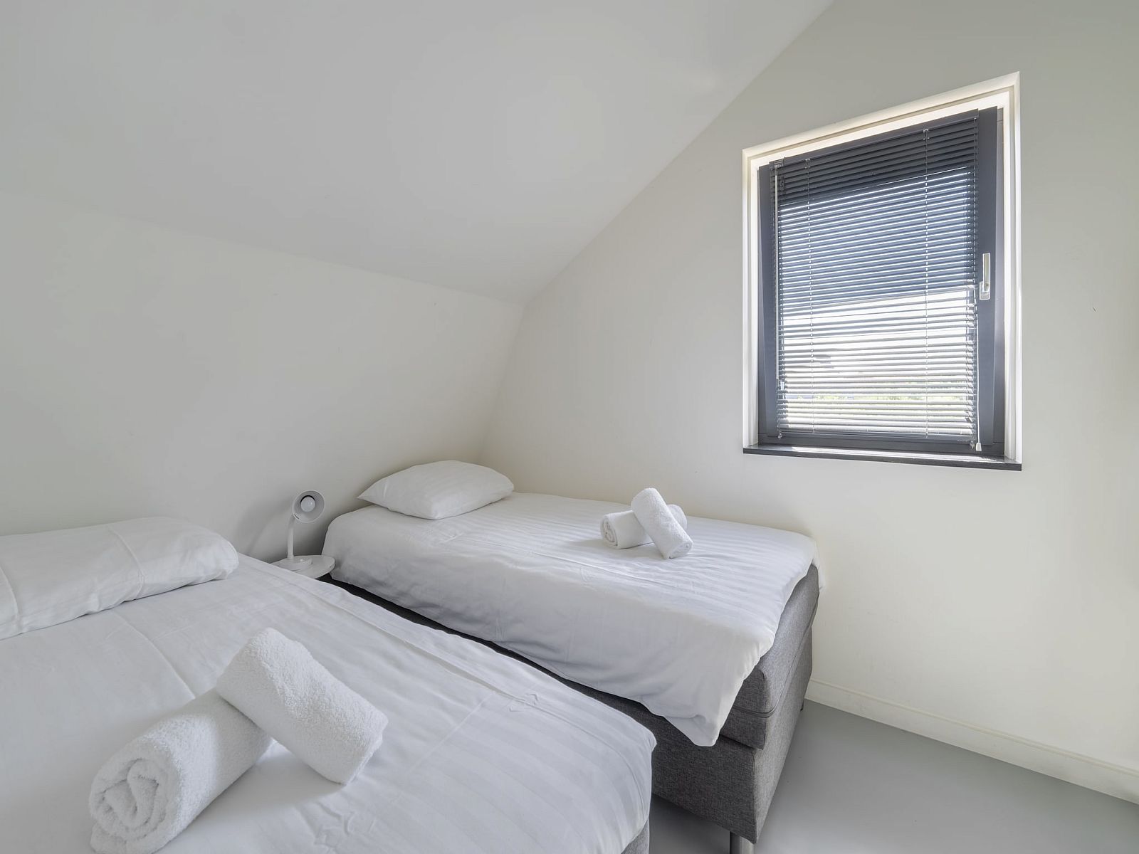 Unterkunft 451277 - Ferienhaus Noordzeekust - Duinvilla aan het Meer