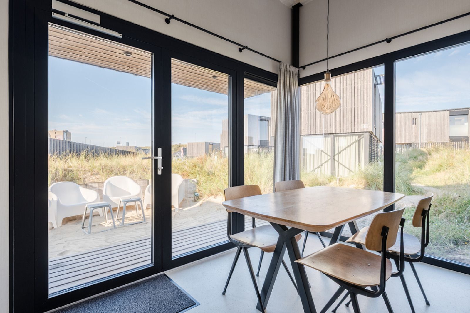 Guest house 452474 - Holiday property Noordzeekust - Lodge Pitstop 4