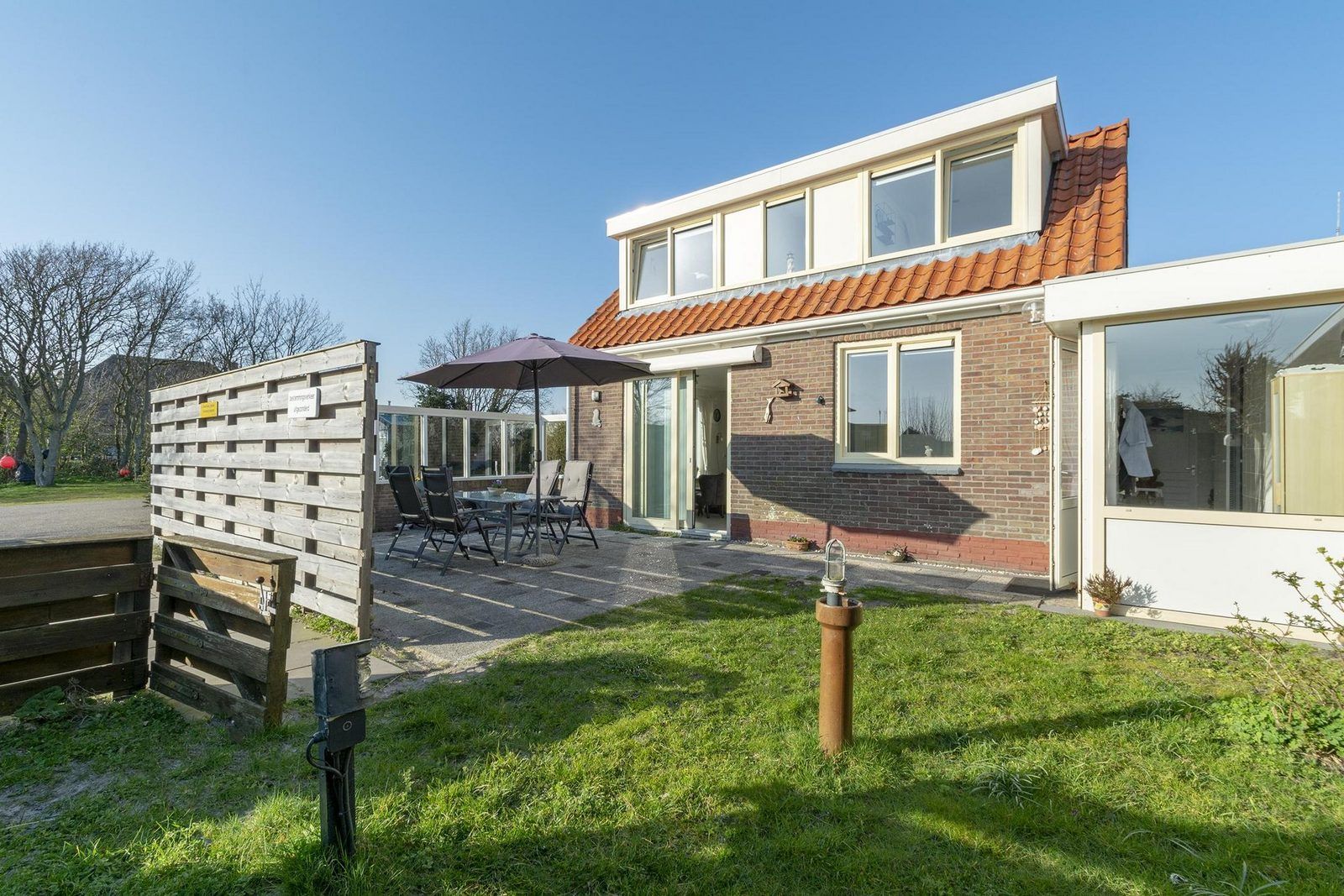 Guest house 452711 - Holiday property Noordzeekust - Duinroos
