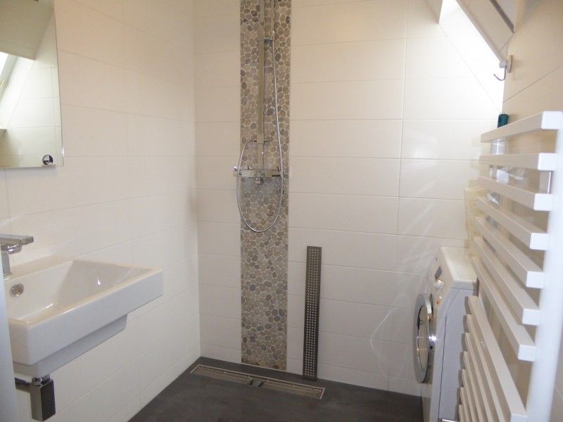 Stijlvolle doucheruimte in Sandepark 29 vakantiehuis, Groote Keeten, Noordzeekust, Noord-Holland.