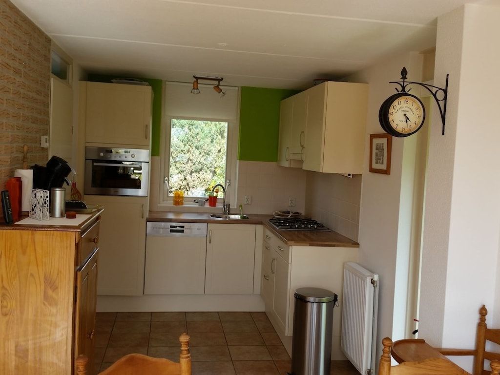 Guest house 452948 - Holiday property Noordzeekust - 140019