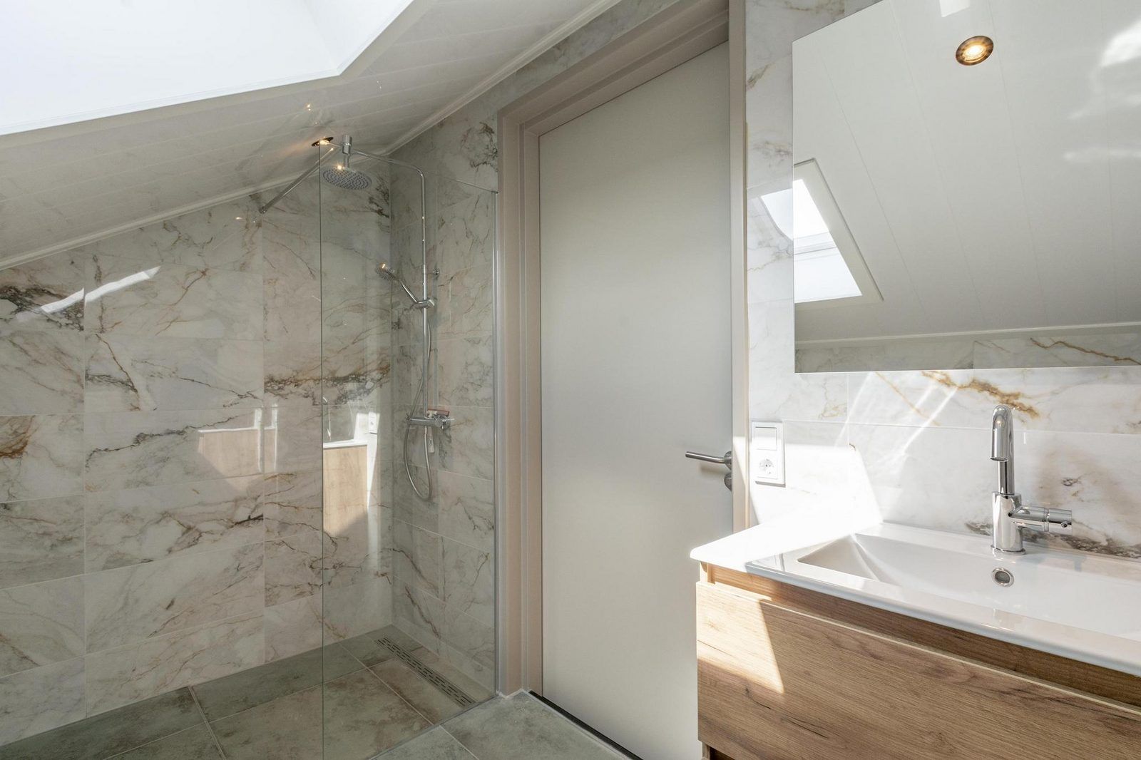 Verblijf 4540100 - Vakantiewoning Noordzeekust - Wellness Villa Lotje | Jacuzzi & Sauna | 6 Pers