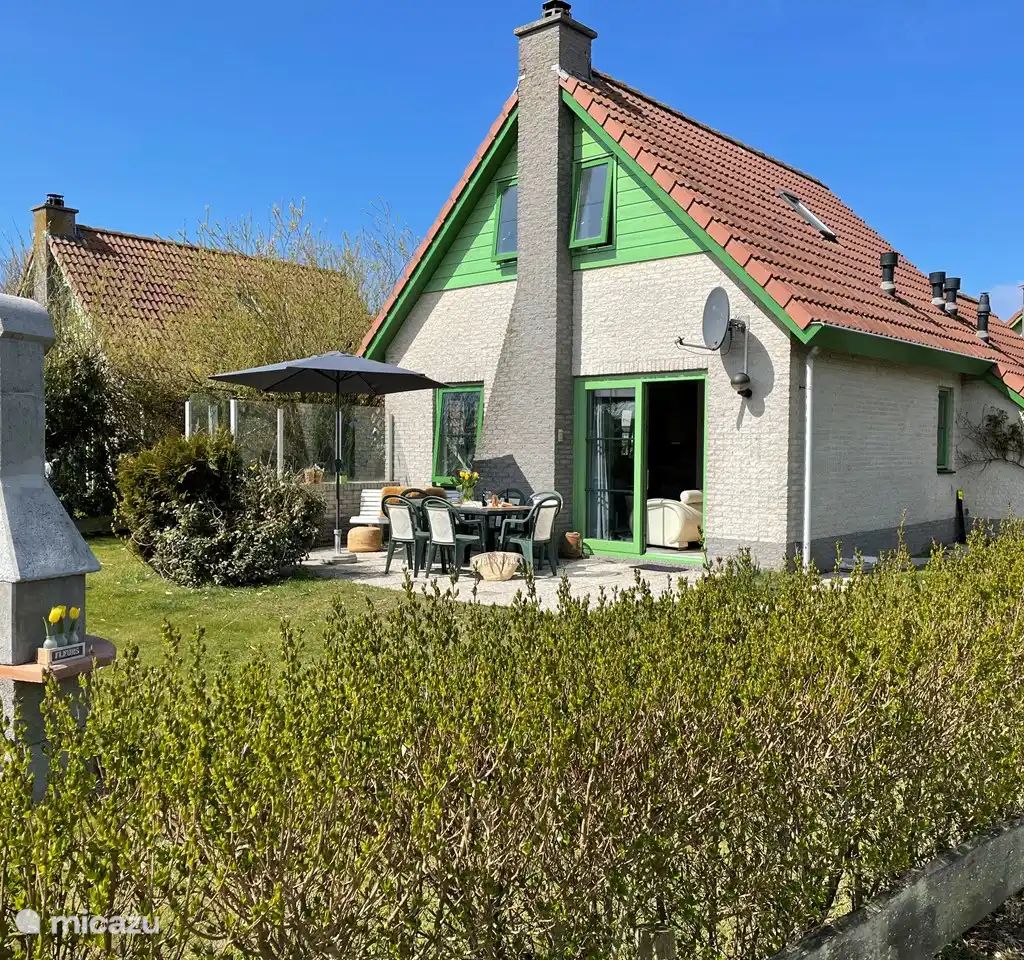 Guest house 4540114 - Bungalow Noordzeekust - Strandparel 328