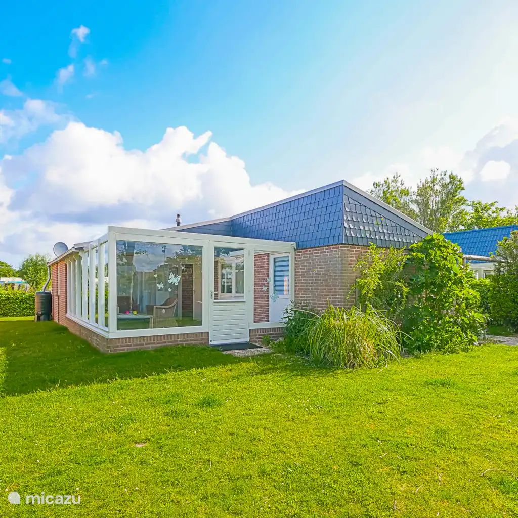 Verblijf 4540178 - Vakantiewoning Noordzeekust - Huis Oostenwind met ruime tuin