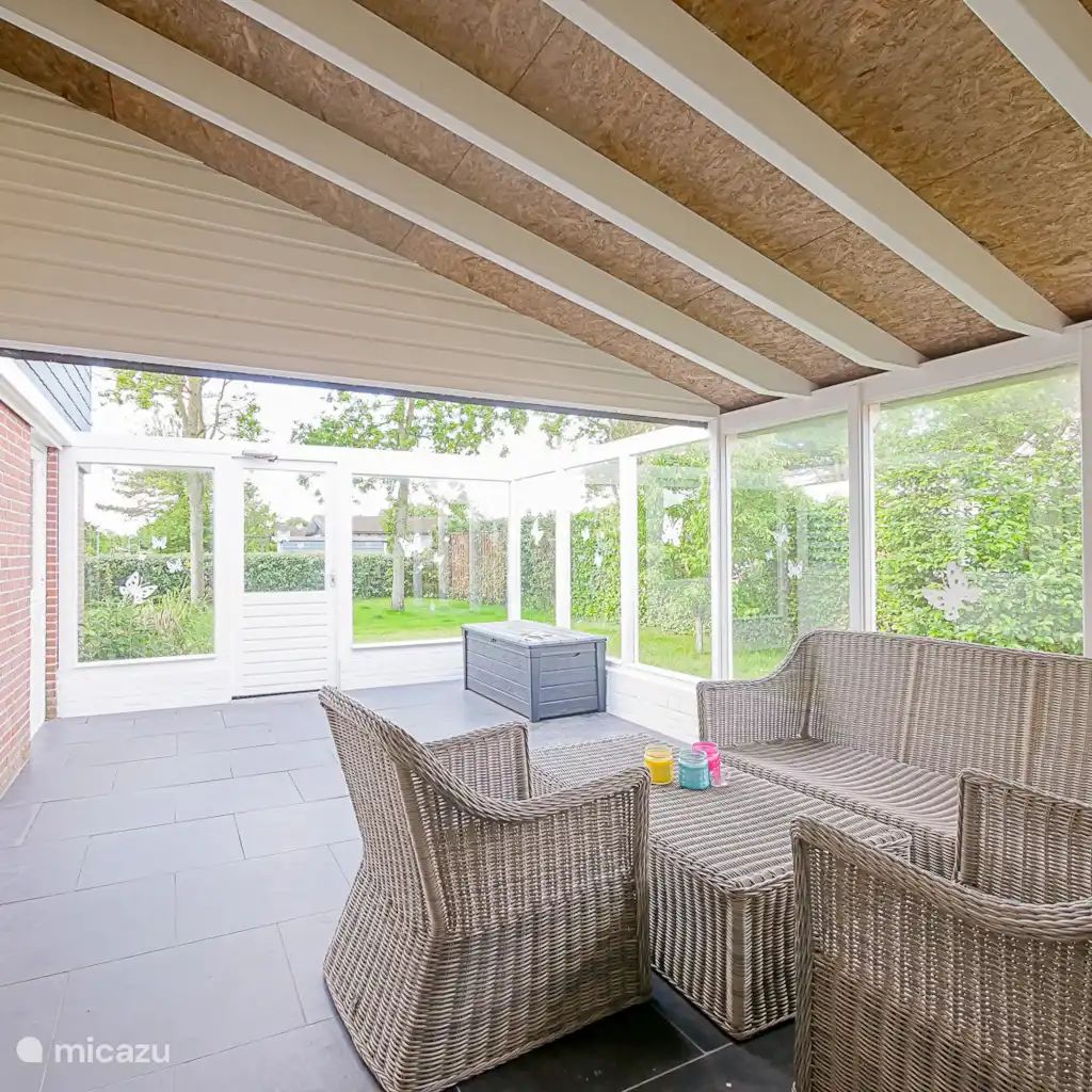 Verblijf 4540178 - Vakantiewoning Noordzeekust - Huis Oostenwind met ruime tuin