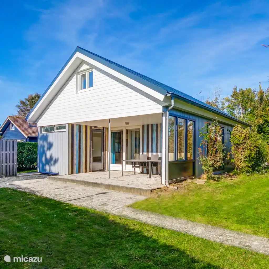 Guest house 4540227 - Holiday property Noordzeekust - Strandloper voor 6 personen