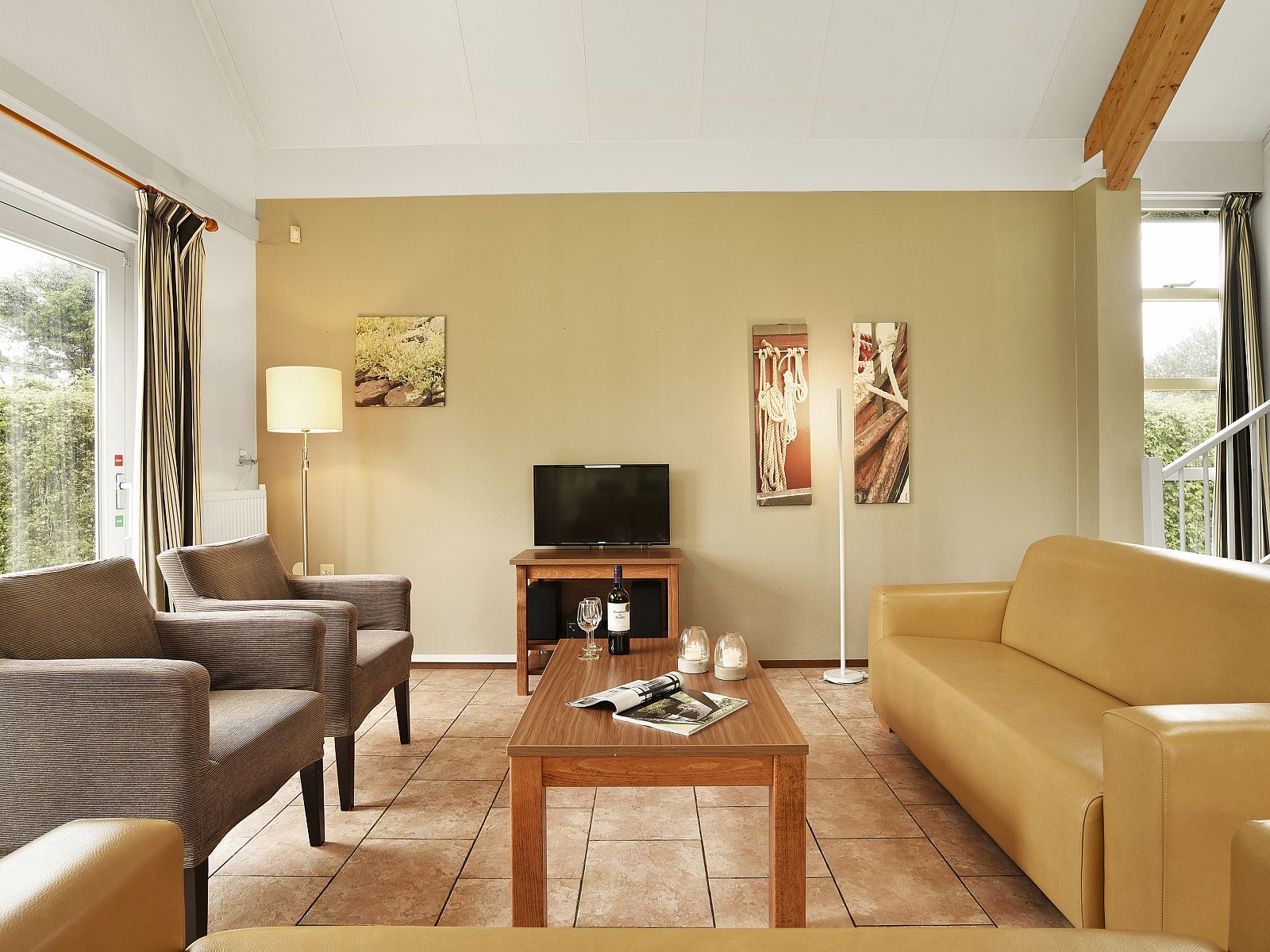 Guest house 454023 - Bungalow Noordzeekust - Beach Resort Ooghduyne | 6-persoons villa | 6D2