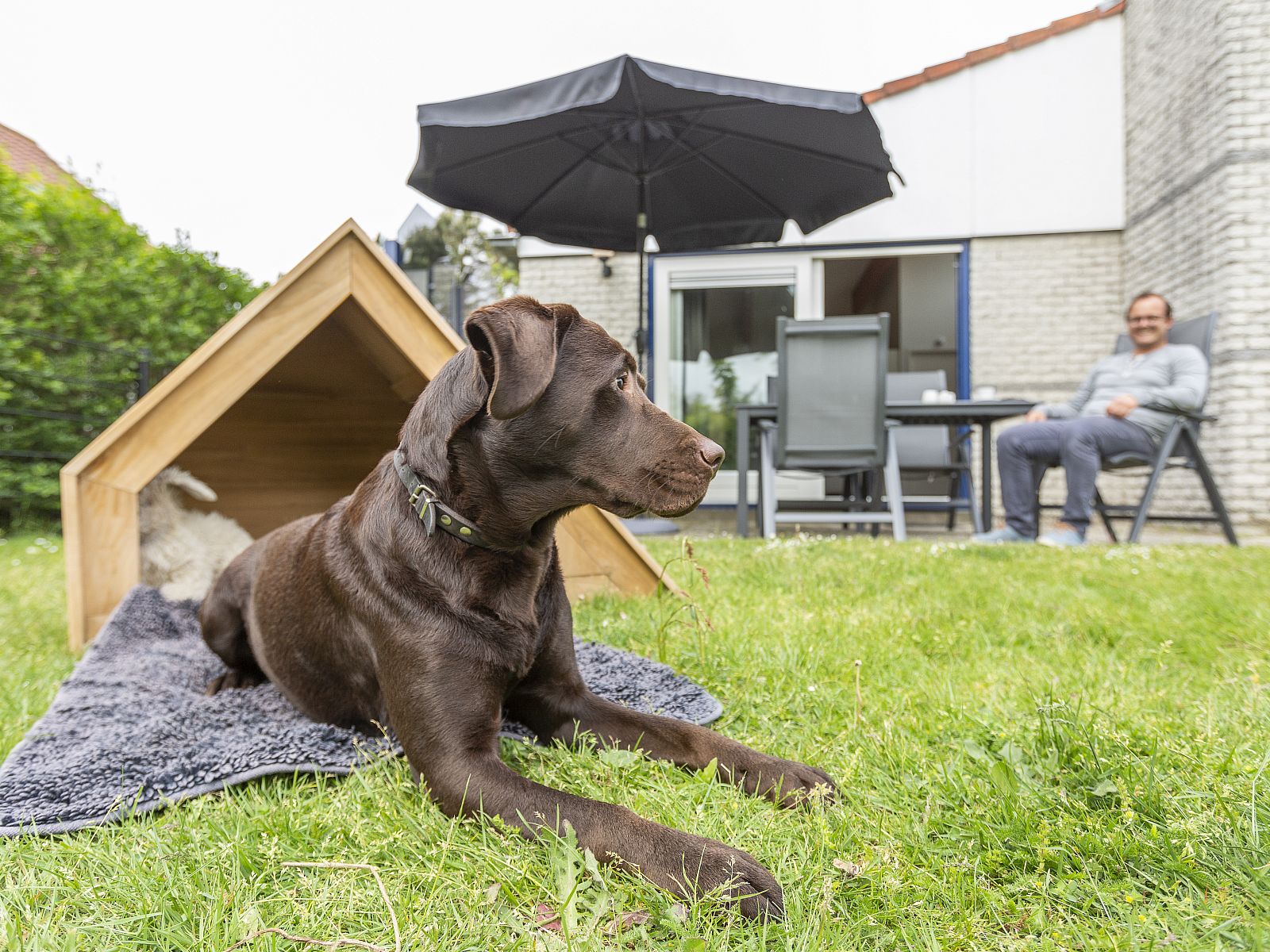 Modernes Badezimmer im Beach Resort Ooghduyne, Villa fuer 4 Personen mit Hund in Julianadorp aan Zee, Nordseekueste.