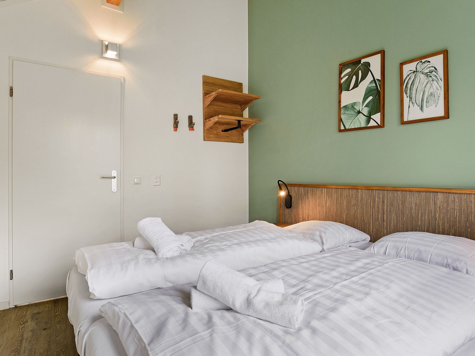 Unterkunft 454053 - Bungalow Noordzeekust - Beach Resort Ooghduyne | 6-persoons villa | 6C1