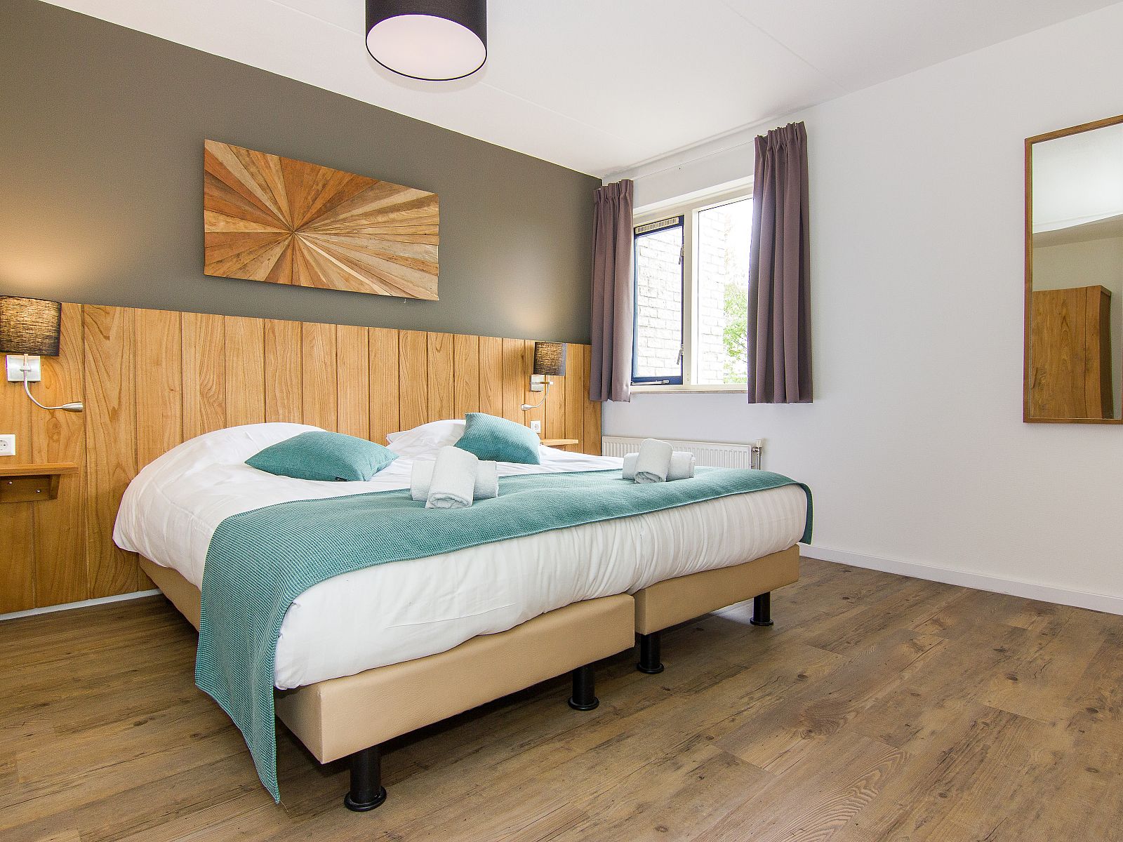 Guest house 454056 - Bungalow Noordzeekust - Beach Resort Ooghduyne | 10-persoons villa | 10FL