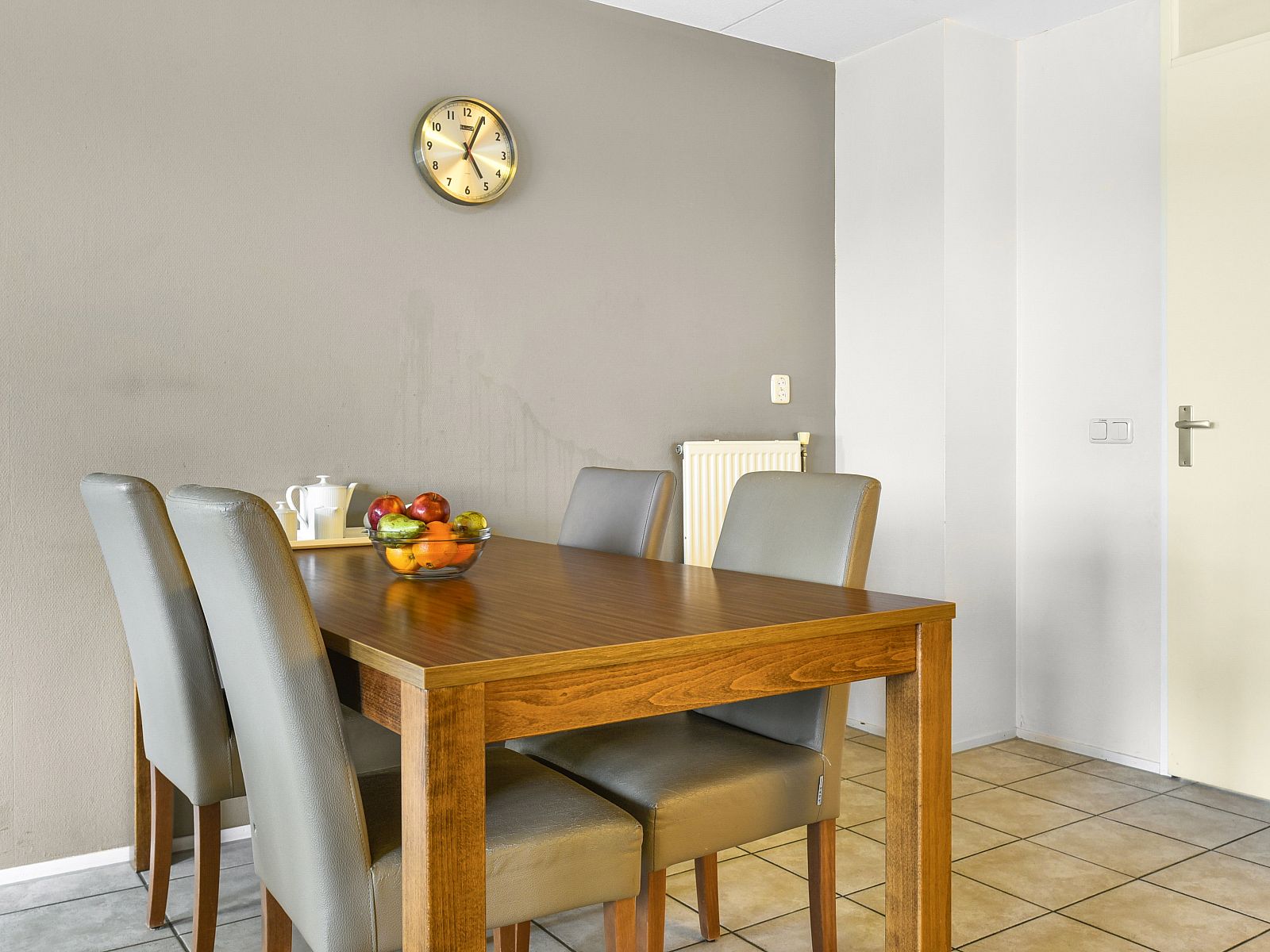 Guest house 454057 - Bungalow Noordzeekust - Beach Resort Ooghduyne | 4-persoons appartement | 4B1