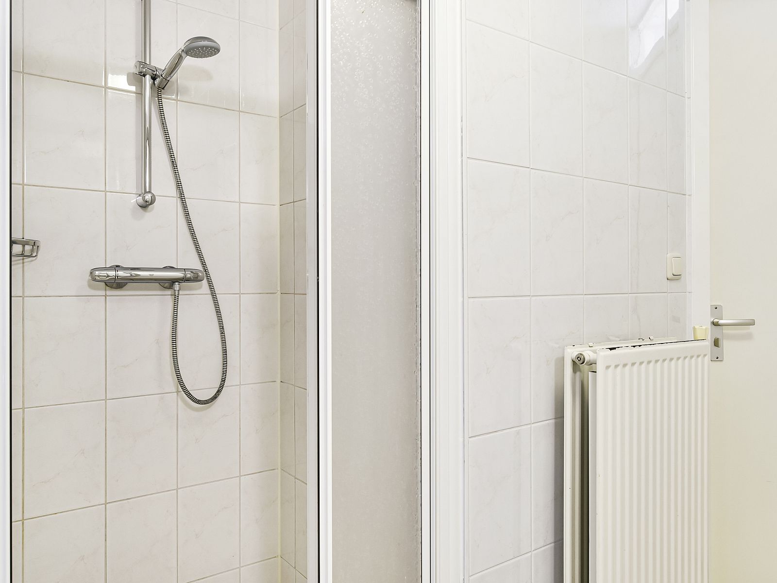 Guest house 454057 - Bungalow Noordzeekust - Beach Resort Ooghduyne | 4-persoons appartement | 4B1