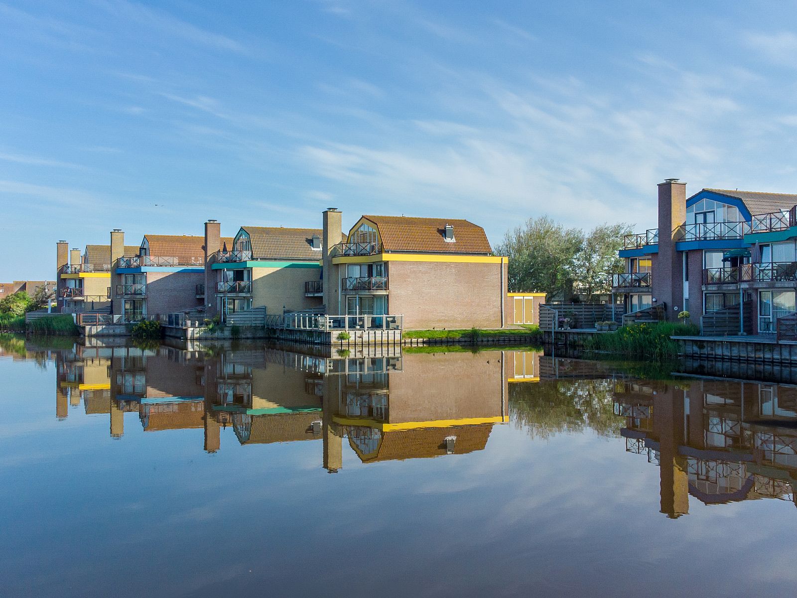 Guest house 454057 - Bungalow Noordzeekust - Beach Resort Ooghduyne | 4-persoons appartement | 4B1